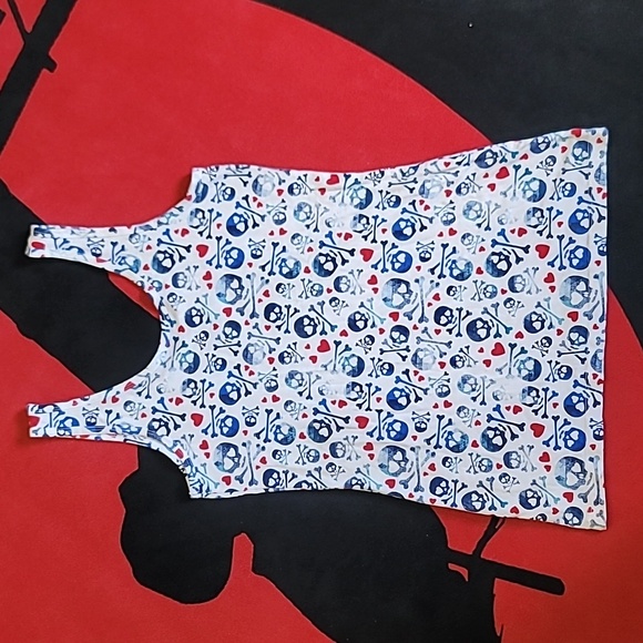 Large Y2K Skull tank top - Picture 2 of 4